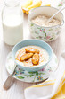 Porridge with bananas