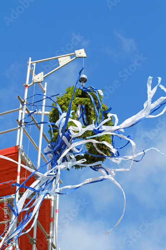 Photo: blauer Richtkranz blauer Richtkranz