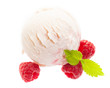 Joghurt - Himbeereis mit Himbeeren von oben