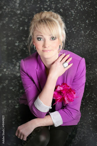 Foto: Business look of young Slavonic stylish girl with blond hair Business look of young Slavonic stylish girl with blond hair