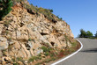 curva in una strada di montagna in Italia curva in una strada di montagna in Italia