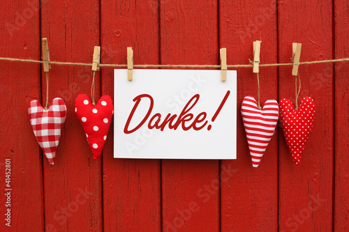 Foto: Danke mit Zettel und Herzen Danke mit Zettel und Herzen