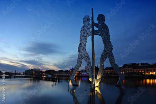 Photo: Molecule Man Berlin Treptow Molecule Man Berlin Treptow