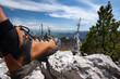 Foto: hiking boot on stone hiking boot on stone