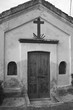 Vecchia chiesa di campagna facciata B&W image Vecchia chiesa di campagna facciata B&W image