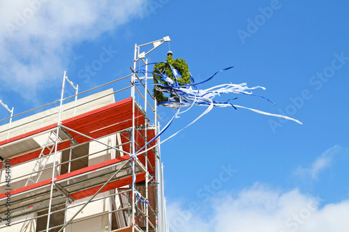 Photo: Richtkranz im Wind Richtkranz im Wind