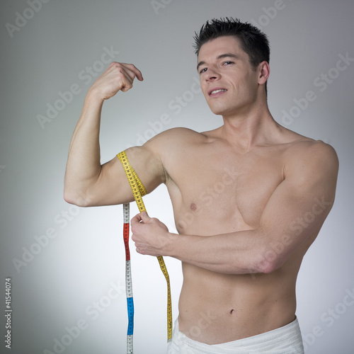 Foto: proud male athlete proud male athlete