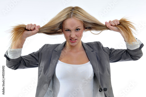 Foto: Frau mit langen Haaren Frau mit langen Haaren