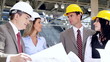 Vídeo: Architect and a group of engineers. Architect and a group of engineers.