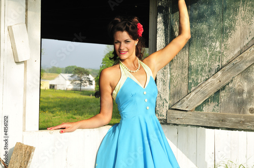 Photo: country farm pin up girl country farm pin up girl