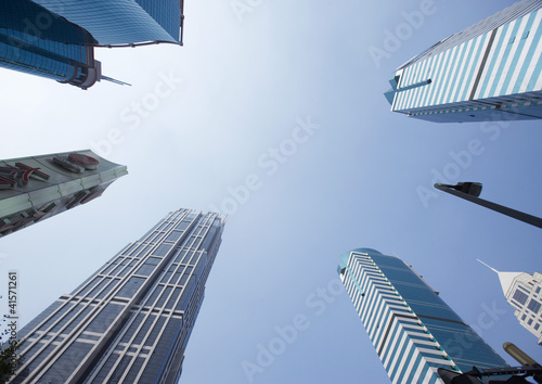 Foto: Skyscrapers, Shanghai, China, low angle view Skyscrapers, Shanghai, China, low angle view