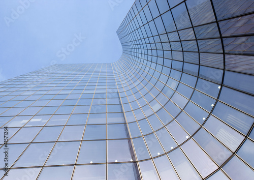 Foto: Skyscraper, low angle, abstract view Skyscraper, low angle, abstract view