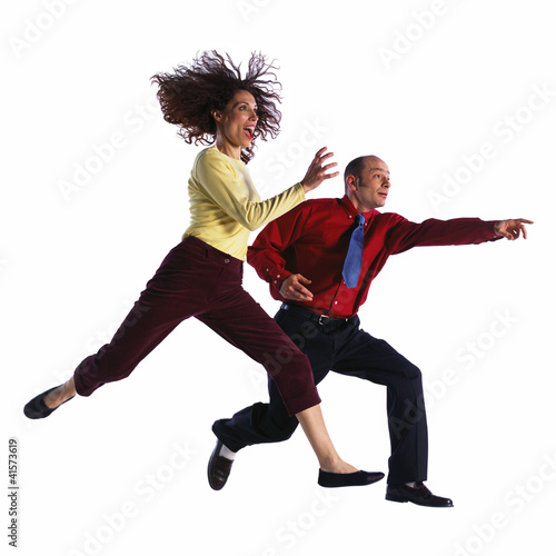 Foto: Man and woman jumping Man and woman jumping