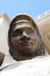visage de femme et ciel bleu. visage de femme et ciel bleu.