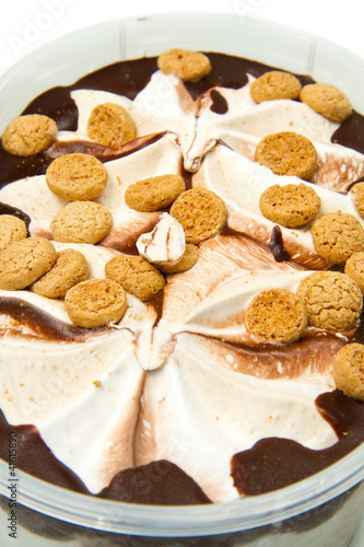 Photo: gelato al cioccolato con amaretti gelato al cioccolato con amaretti