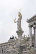 Foto: Statue vor dem Wiener Parlament Statue vor dem Wiener Parlament
