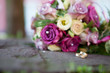 Eheringe - Trauringe mit bunten Blumen Bouquet