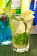 cocktail con menta e lime cocktail con menta e lime