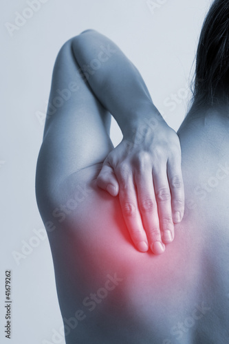 Foto: women with hurt neck women with hurt neck