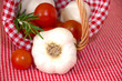 Tomaten und Knoblauch
