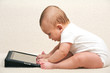 Photo: Baby mit Computer Baby mit Computer