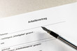 Arbeitsvertrag mit Federhalter