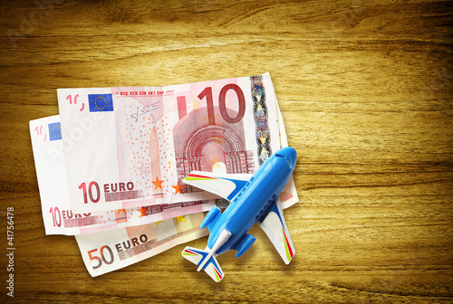 Foto: toy plane euros toy plane euros