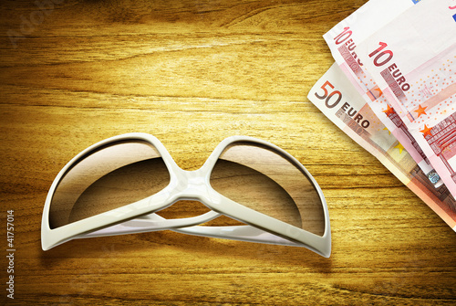 Foto: sunglasses euros desk sunglasses euros desk