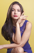 Foto: beautiful latina model in a blue dress beautiful latina model in a blue dress