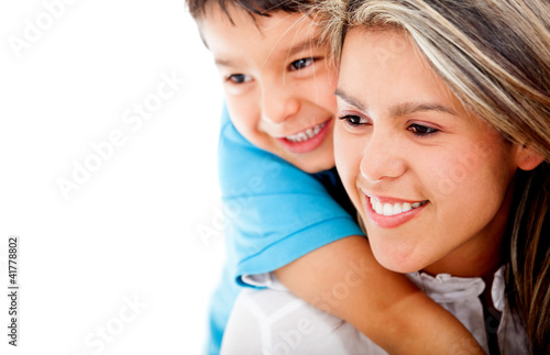 Foto: Son hugging his mother Son hugging his mother