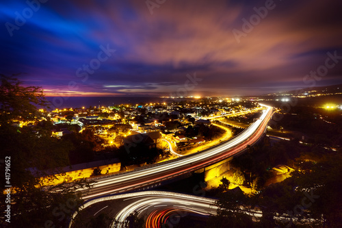 Foto: Ville de Saint-Paul de nuit - Ile de La Réunion Ville de Saint-Paul de nuit - Ile de La Réunion
