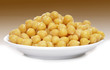 Plato con garbanzos cocidos.