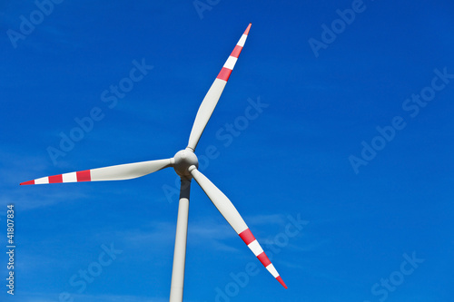 Foto: Windrad eines Wind Kraftwerkes für Strom Windrad eines Wind Kraftwerkes für Strom
