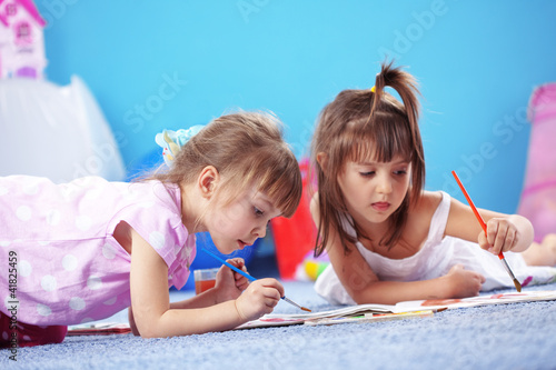 Photo: Kids drawing Kids drawing