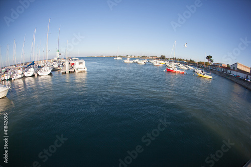 Photo: Hafen / gekrümmt Hafen / gekrümmt