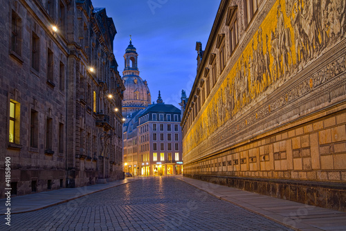 Foto: Fürstenzug Dresden HDR Fürstenzug Dresden HDR