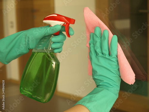 Photo: Washing the glass Washing the glass