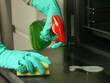 Cleaning oven