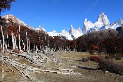 Foto: Mt. Fitz Roy Los Glaciares National Park, Patagonia, Argentina Mt. Fitz Roy Los Glaciares National Park, Patagonia, Argentina
