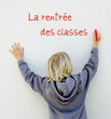 enfant écrivant, rentrée des classes