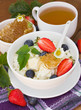 Cottage cheese with honey and berries