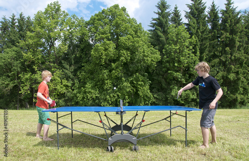 Foto: Tischtennis spielen Tischtennis spielen