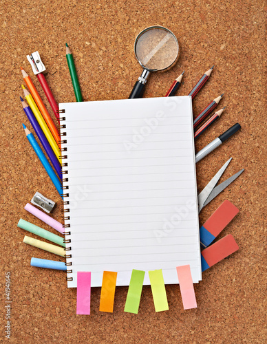 Foto: school education supplies items school education supplies items