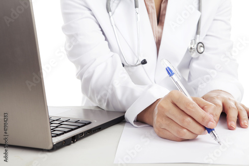 Foto: Writing a medical report Writing a medical report