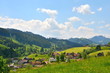 Dorf in Gebirgstal