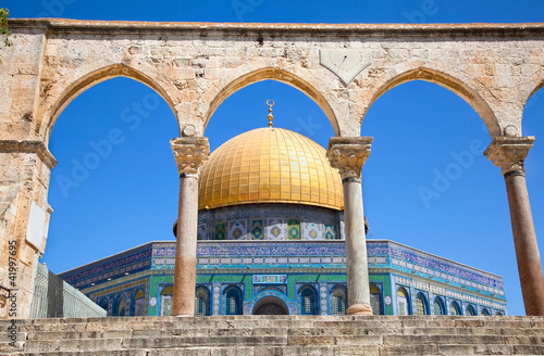 Photo: Golden Dome on the Rock Mosque in Jerusalem, Israel. Golden Dome on the Rock Mosque in Jerusalem, Israel.