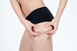 Cuisse sans cellulite de femme mince