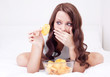 Foto: woman with chips woman with chips