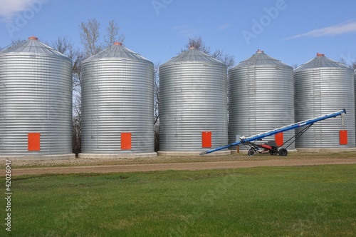 Photo: Grain Bins Grain Bins