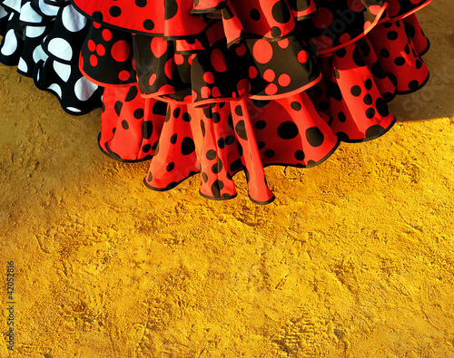 Photo: Trajes de gitana en la feria Trajes de gitana en la feria